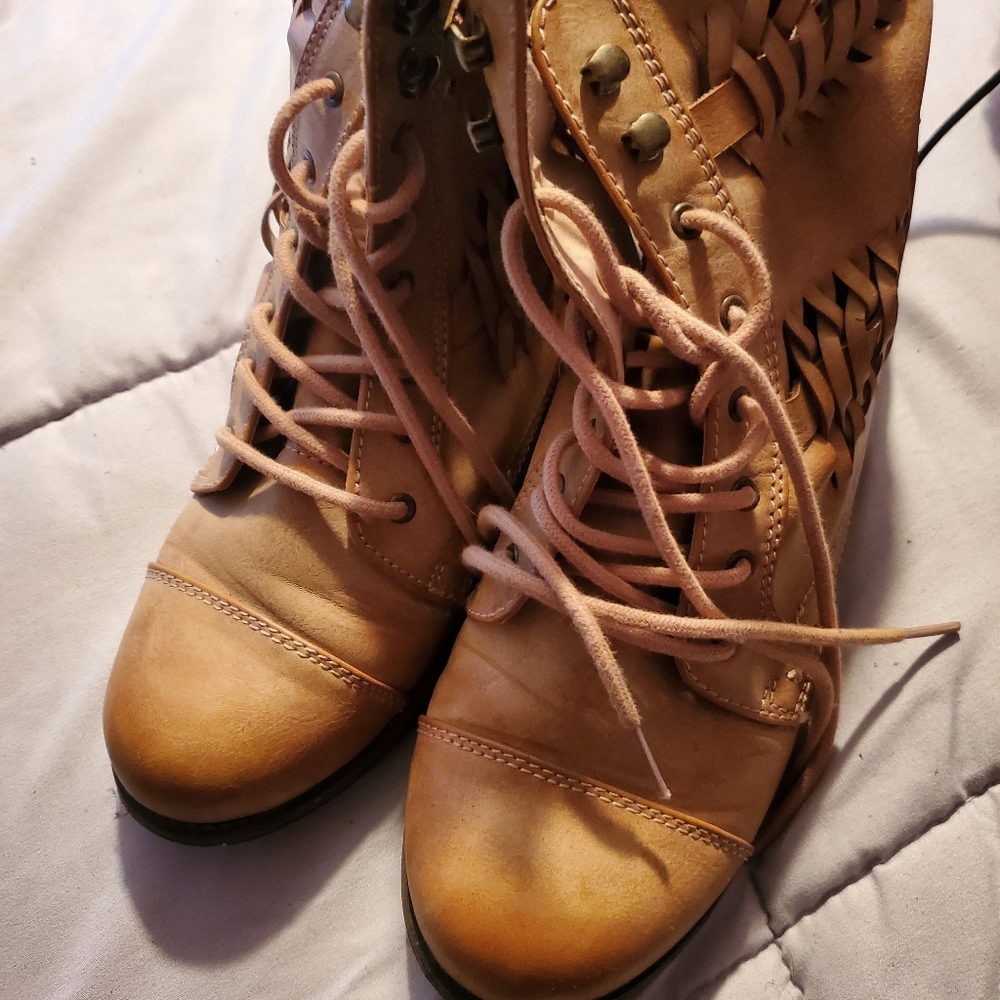 Womens Tan Booties Size 10